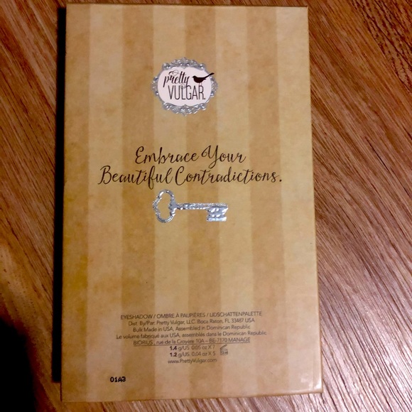 Pretty Vulgar Eye Nightingale Shadow Palette - Picture 4 of 4